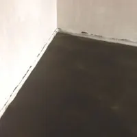 Пример работ по укладке полусухой стяжки пола в однокомнатной квартире в Дзержинском